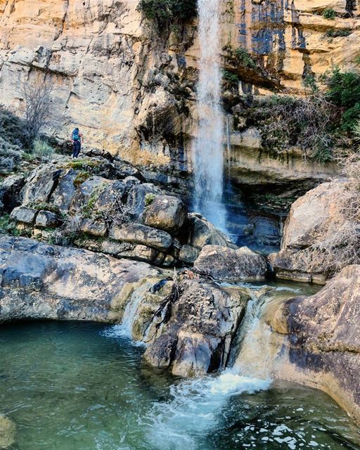 حبّيتك ما بعرف وين، بأيّ نبع، بأيّ عين 🎶 فيروز hike  waterfall  pool ...