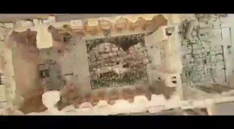  حلم_الأرضمعين شريف و ملحم زين يغنون الاستقلال من قلعة بعلبك Baalbeck ...