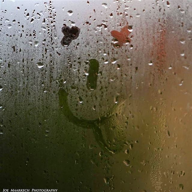 حلوي الشتويّي بالصيفيّي😋😁  summerrains  rainyday  lebanon  igers ...