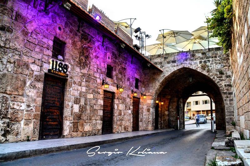 حيط مسحّب. sergio_koliana_photography  meetlebanon  mylebanon ... (Byblos)