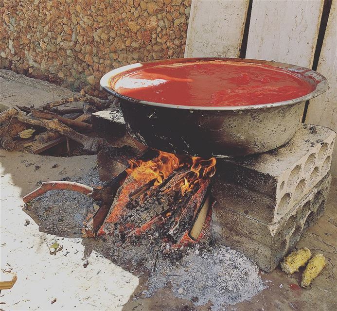 رجعت الشتوية... 🍅🍅🍅  saghbine  westbekaa  food  heritage  foodheritage ... (Saghbîne, Béqaa, Lebanon)