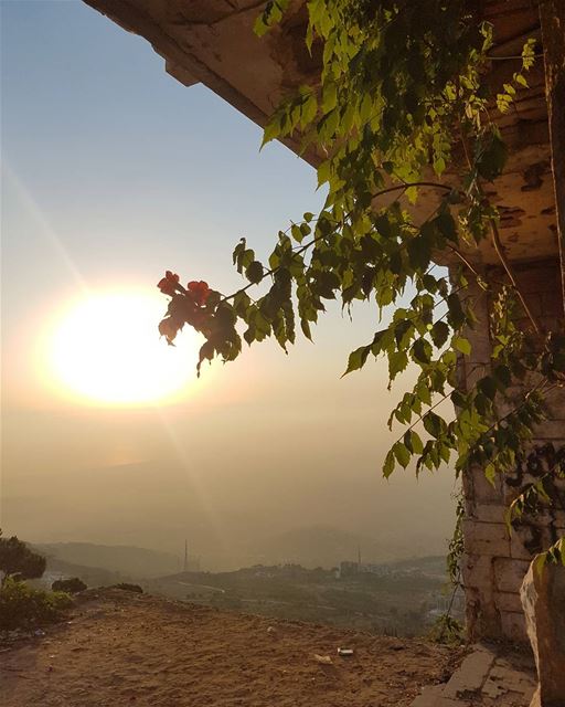 ردني إلى بلاديمع نسائم غوادي wearelebanon ptk_nature ptk_sky... (Souk El Gharb)
