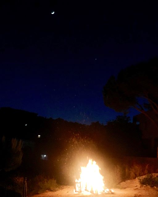 ...رمضان...🌙 Night  irfanschool  fire newmoon  ramadankarim  lebanon... (Sawfar, Mont-Liban, Lebanon)