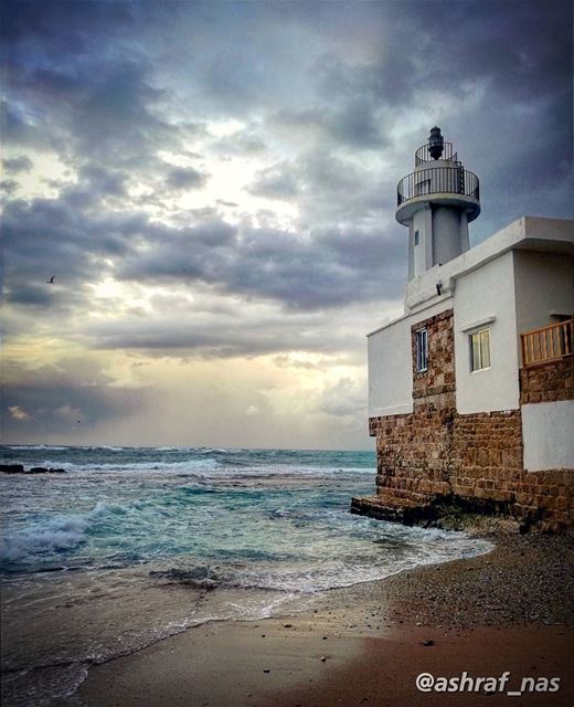 زعلي طول أنا وياك وسنين بقيتجرب فيهن أنا إنساك ما قدرت نسيت...لو جيت نهار (Tyre, Lebanon)