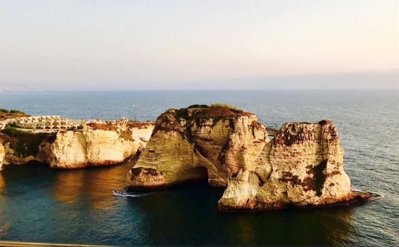 سحر  بيروت (📸 "لبنان 24") .. Beirut  Lebanon  Raouche  livelovelebanon...