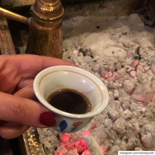 سلامٌ مزاجه اسمر تفوح منه رائحة ذكية ✨  morning  coffee  قهوة_عربية ... (Ghaziyé, Al Janub, Lebanon)