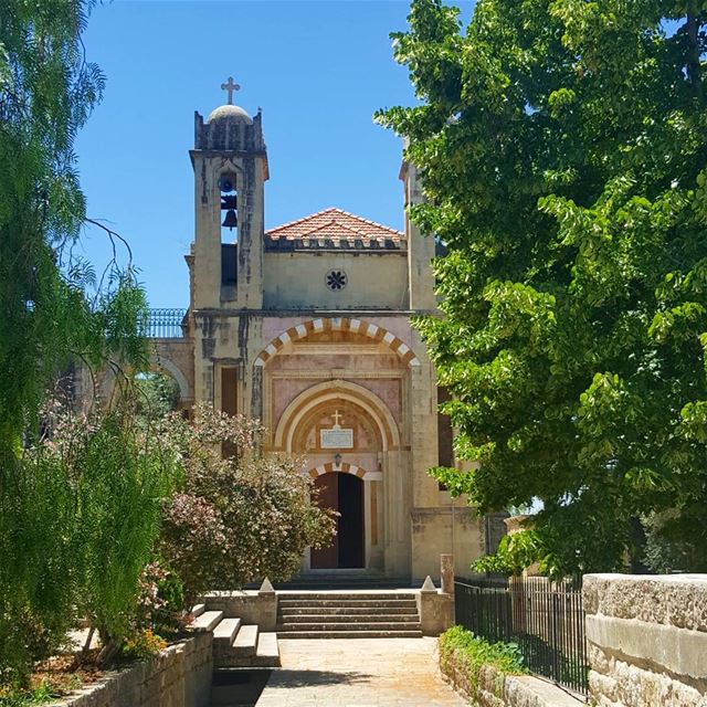 سيدة الخلاص ✝️  beiteddine  church  bishopric  Lebanon  Chouf ...