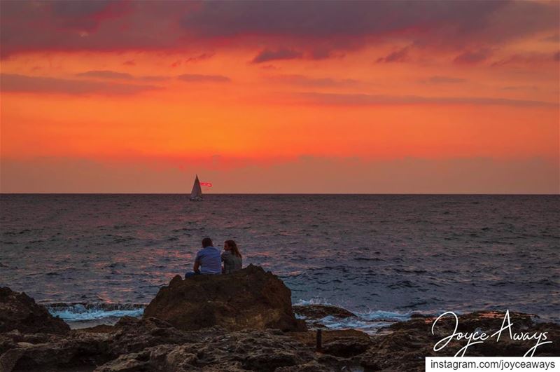 شد الشراع وسير...⛵️🇱🇧⛵️🇱🇧⛵️🇱🇧⛵️ batroun  lebanon  phoenicianwall ... (Phoenicien Wall)