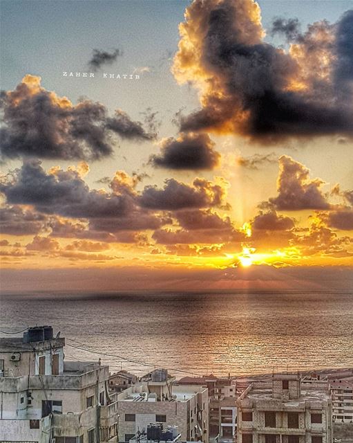 شمس بلادي..شمس الشموس 😁 🇱🇧 * insta_lebanon  ig_lebanon ... (Aramoun, Mont-Liban, Lebanon)