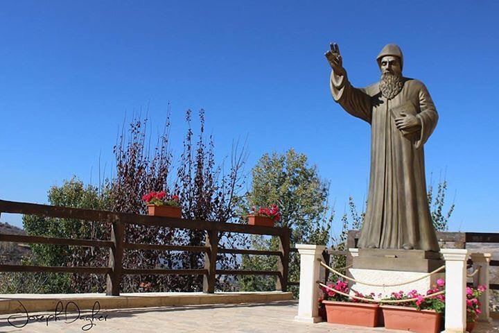😇شو نفع السرعة والركض اذا الاتجاه غلطالقديس شربلHave a blessed Sunday... (Bekaa Kafra)