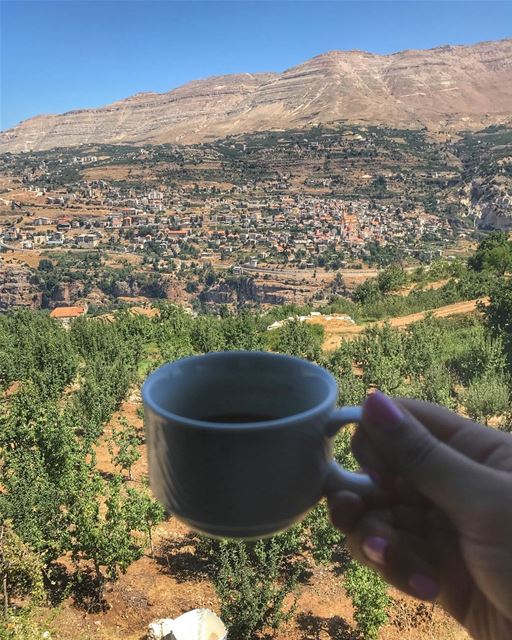 صباح الخير من بقاع كفرا 🇱🇧🌲☕️- (Bekaa Kafra)
