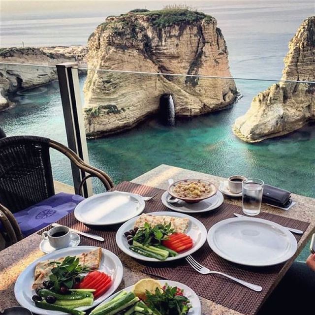  صباحكم_خير  beautifulmorning  LebaneseBreakfest  lebanon  ترويقة_لبنانية ... (روشة بيروت)