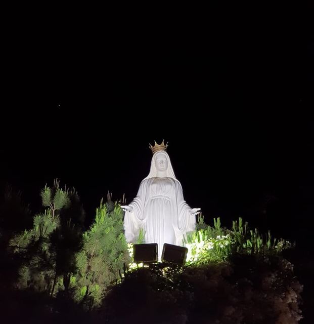🙏صلي لاجلنا 🙏 motherofjesus  praying  meditation  holyspirit  hope ... (Hadeth, Mont-Liban, Lebanon)