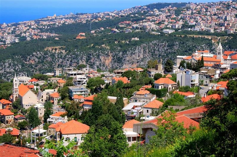 ضيعة القرميد🏘🏡 (Beït Chabâb, Mont-Liban, Lebanon)
