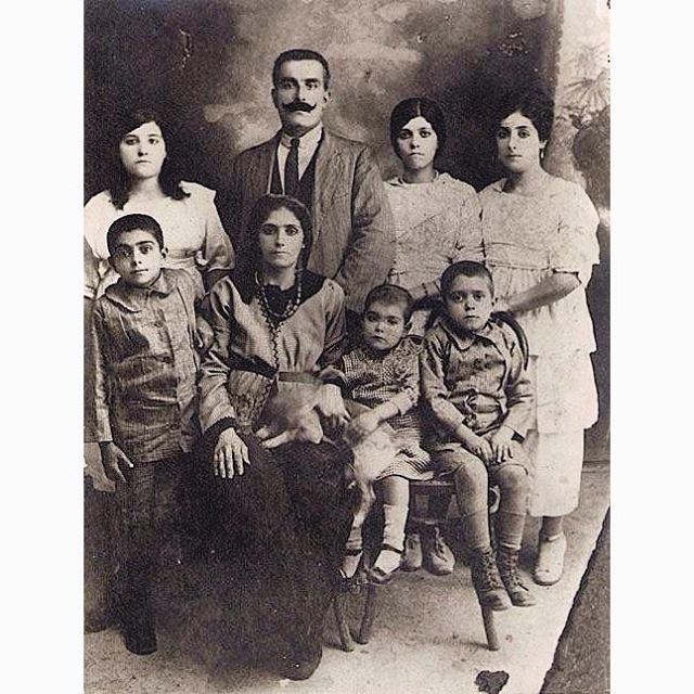 عائلة بيروتية سنة ١٩١٢،