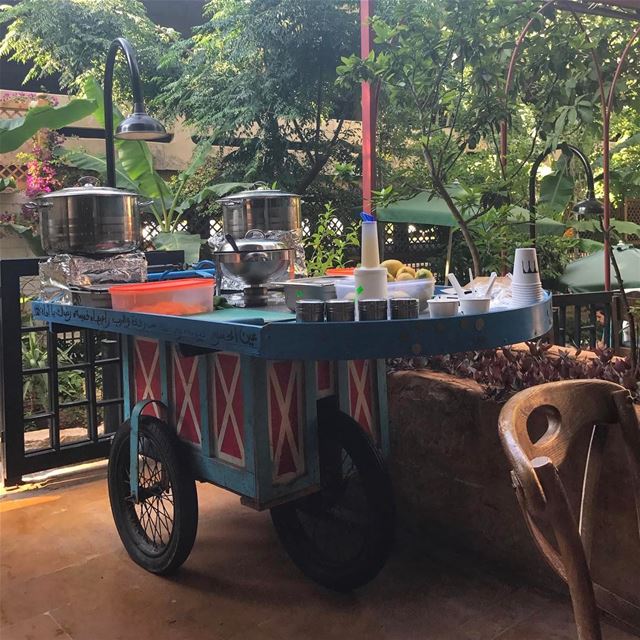 عالعربيّي و يا ريت بعد في عربيّي 📍 - ...... travelgram lebanon... (Cafe Em Nazih)