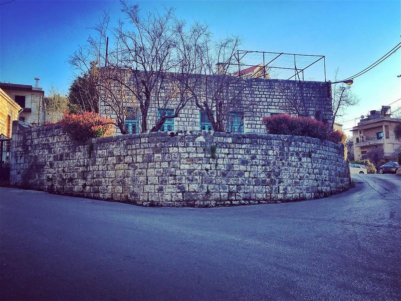 عالمفرق... (Bikfaïya, Mont-Liban, Lebanon)