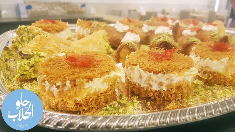 عثملية ولا أطيب من هيك قشطيات 👌😍  حلو_الحلاب ---------------------------- (Abed Ghazi Hallab Sweets)