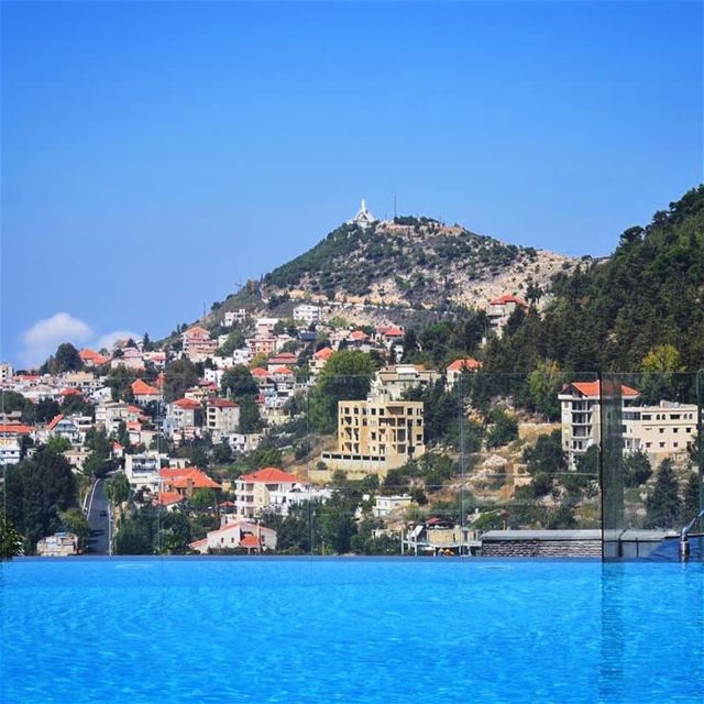 عرين لبنان .... اهدن  ehden  lebanon🇱🇧  lebanon  livelovelebanon ... (MIST Hotel & Spa)