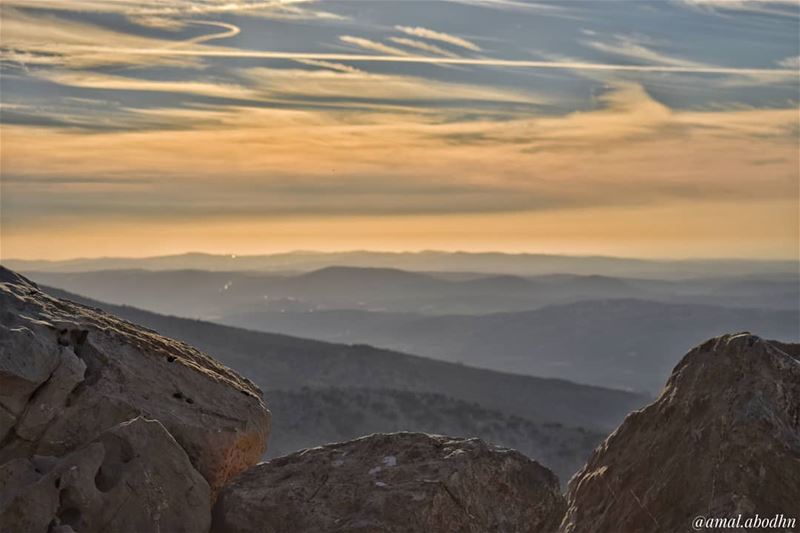 عندما تدرك مقاصد القدر لن تتوقف عن الابتسام 👌 ... lebanon  photography... (South Governorate)