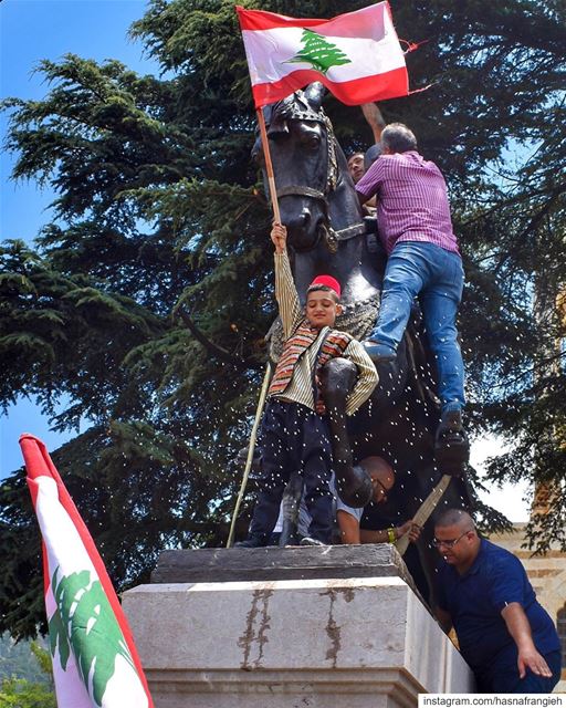 فلأضحّ أنا وليَعش لبنان - يوسف بك كرم ... (Ehden, Lebanon)