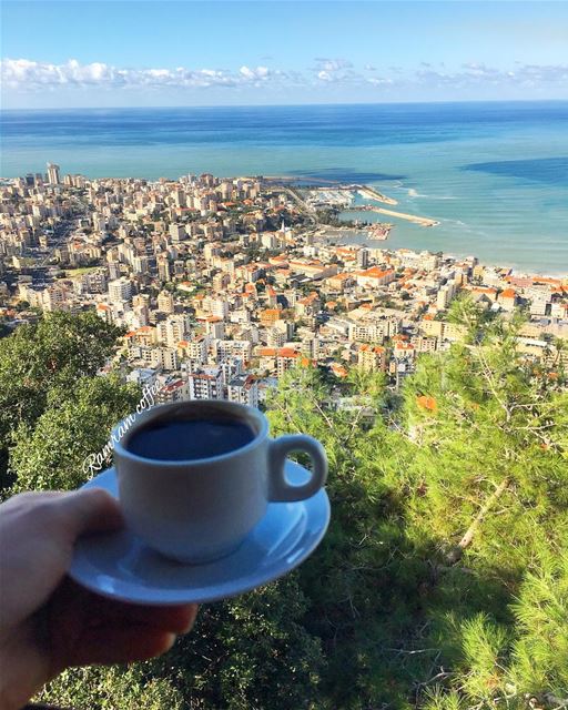 في يوم ما سيشعرك احدهم انك الاغلى فعلا لا قولافي يوم ما سينظر اليك شخص ما... (Jounieh)