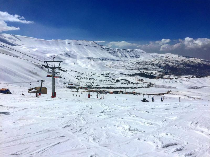  في_بلادي اخر ايام الشتوية ... قبل البحر و الشاطئ و الشمس lebanon ... (Téléskis des Cèdres - Cedars Ski Resort - Arz)