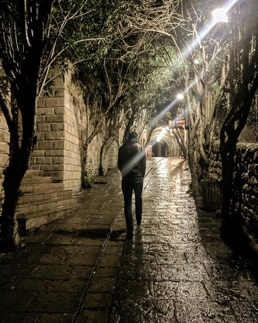  في_بلادي ممرات جبيل العتيقة لن تبخل على العابرين بالدفئ  lebanon ... (Old Souk- Jbeil)