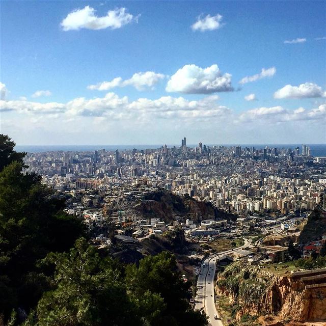  في_بلادي مهما اشتدت العاصفة لن تعكر صباح بيروت، بيروت_هيي_الروح  lebanon... (Beirut, Lebanon)