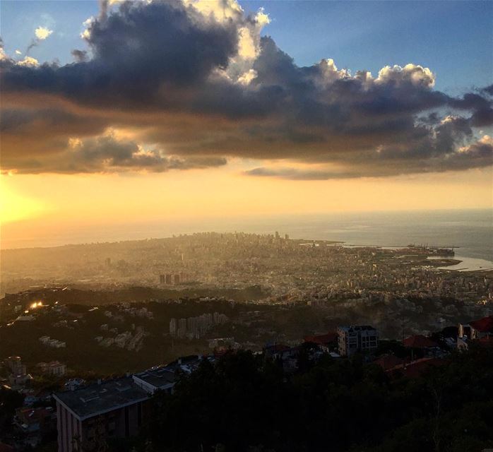  في_بلادي يا ست الدينا يا  بيروت  بيروت_هيي_الروح  lebanon  lebanese ... (Beirut, Lebanon)