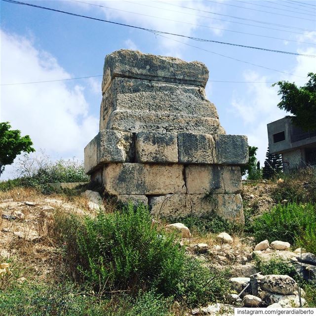  قانا  qana  hannaouiye  حيرام  kingsolomon  abibaal  tyre  storiesofsour... (Hanâouây, Al Janub, Lebanon)