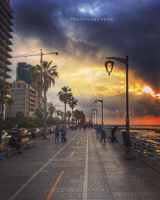 قل للغياب نقصتني وأنا أتيت لأكملك. •درويش • ptk_lebanon ... (Corniche Manara Beirut)