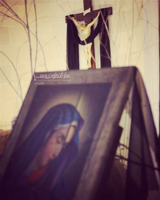 كانت الام الوجيعة والدموع منها سريعة واقفة تحت الصليب @saint.anthony.fouwa