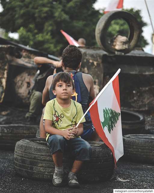كلنا للوطن 🇱🇧- lebanon  protest  revolution  rebellion  liban  beirut ... (Zouk Mikael . زوق مكايل)