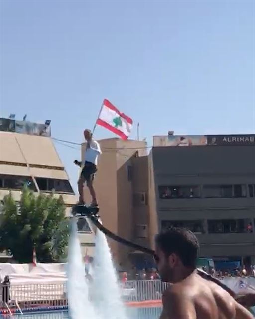 كلنا للوطن للعلى للعلم 🇱🇧  Lebanon  lebanonspotlights  zahle flyboard... (Al Rihab Resort)