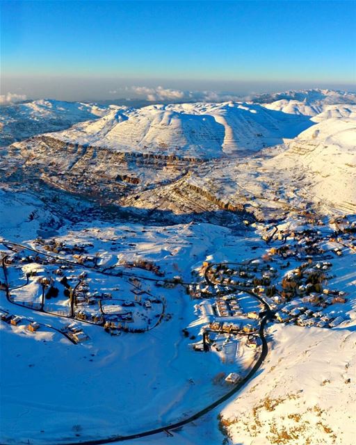 كيف ما كنت بحبك 💙-------------------------------------------------------- (Mzaar Kfardebian)