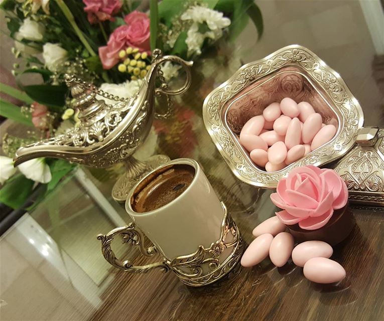 لأنك طاغيةُ  الأنوثه ....أخاف عليكِ من جنوني ....لذلك  أرجوكِ أن لا تكوني أ
