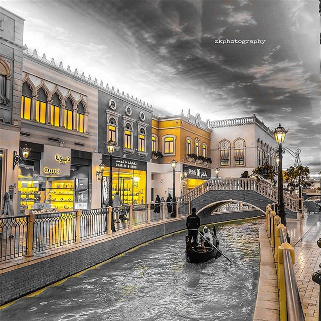 لا أخرج من الظلمة إلاّ لأحتمي بعريكِ ولا من النور إلاّ لأسكر بظلمتك.. *أن (Villaggio Mall | فيلاجيو مول)