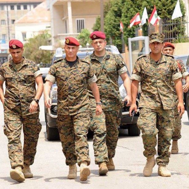 لبنانالجيش_اللبنانيوطنتضحيةarmedforceslebanonlebaneseشامل_روكز  قائد فوج المغاوير شامل روكز