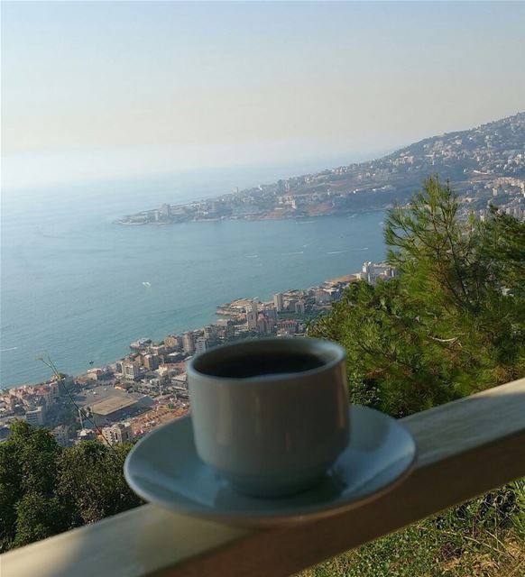 لذة الصباح ان يبدأ بفنجان  قهوة.. قهوة_الصباح  قهوة_تركية  قهوتي  صباح_ا (Joünié)