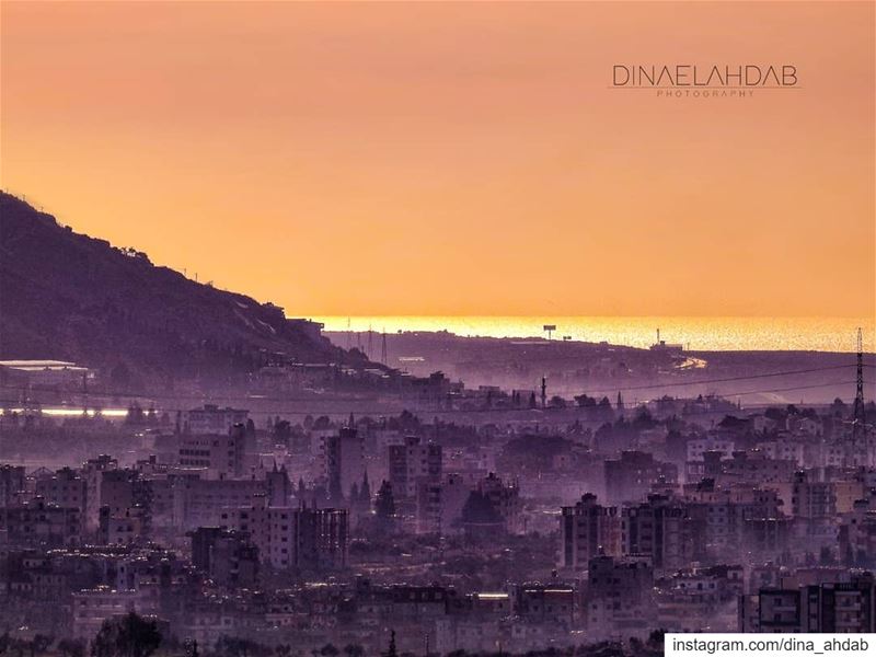 للمغيبِ سحرٌ لَم نَعتَدْ عليه...________________________ lebanon ... (Tripoli, Lebanon)