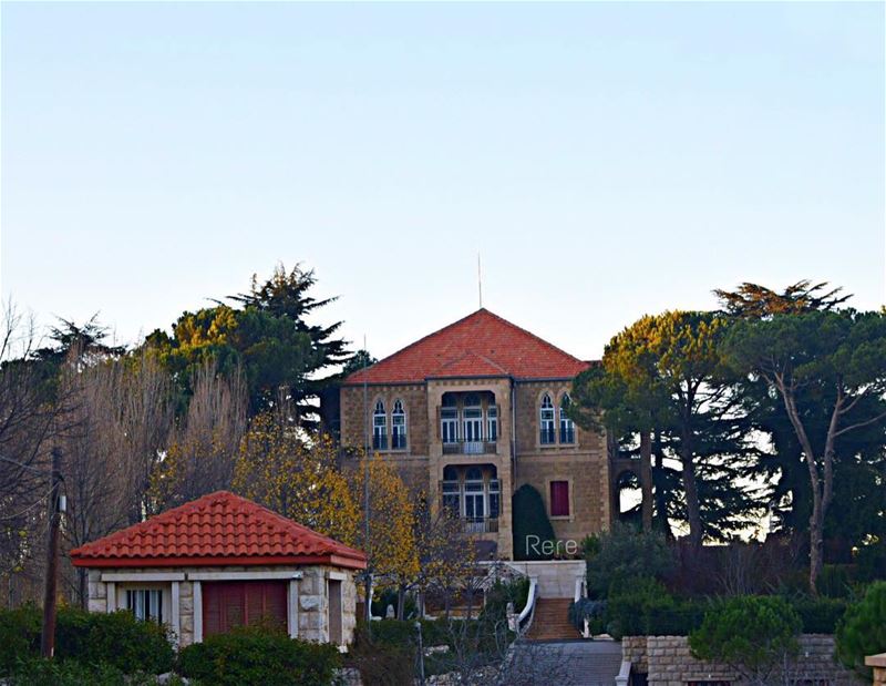 لم يكونوا منا، بل كانوا فينا🥀 whatsupplebanon  liveloveserjbel  ... (Sawfar, Mont-Liban, Lebanon)
