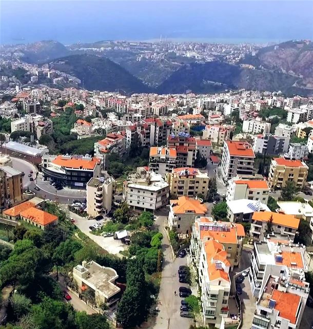 ما أجملك يا بلدي 🏘🌲❤ Zouk Mosbeh as seen from Mazraat Yachoua area. ----- (Lebanon)