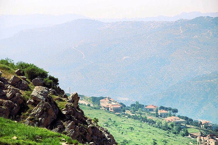 ما في احلى من الرواق... lebanon  lebanon_hdr  ig_lebanon  insta_lebanon ... (حمانا)