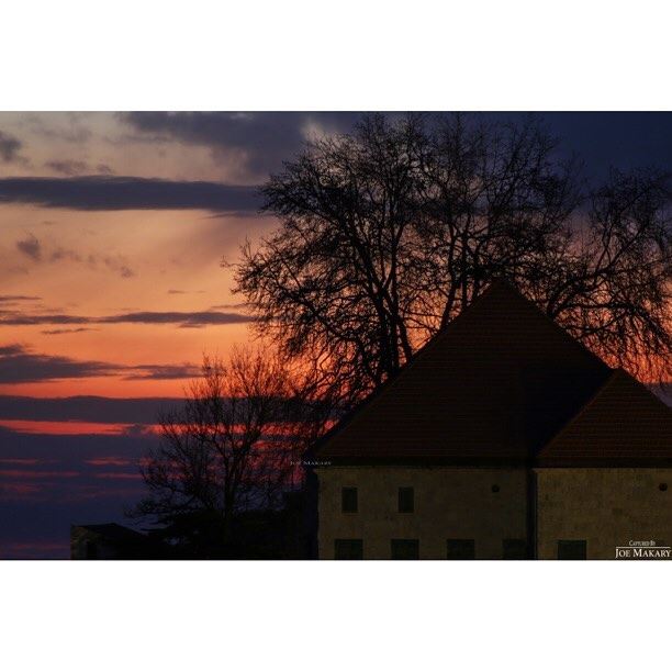 مبنى الكبرى الأثري اهدن ehden  sunset  sky  colors  trees  oldhouse ...