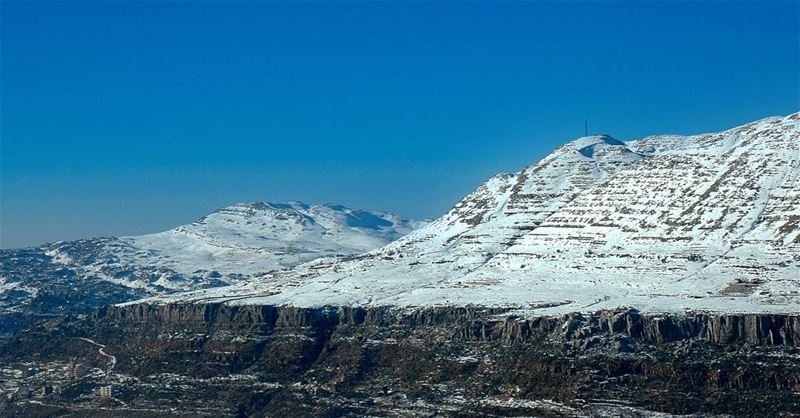  مساء_الخير  جبال  الأرز  لبنان  بيروت  ثلج  ابيض  تصوير  طبيعة  lebanon ... (Beirut, Lebanon)