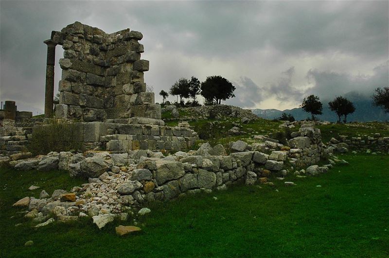  مساء_الخير  مساء_الورد  مساء الويكند 😁👏🏻⏳😌🤑🌳🚬  لبنان علمات كوع_المش (`Almat, Mont-Liban, Lebanon)