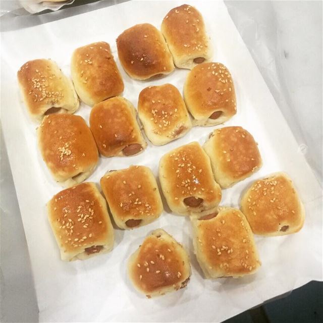 مش بسْ طيّبين😋!!! كَمْان حُلوين عالسُفرة... rashetsomsom  pastries ... (Rashet somsom - رشة سمسم)