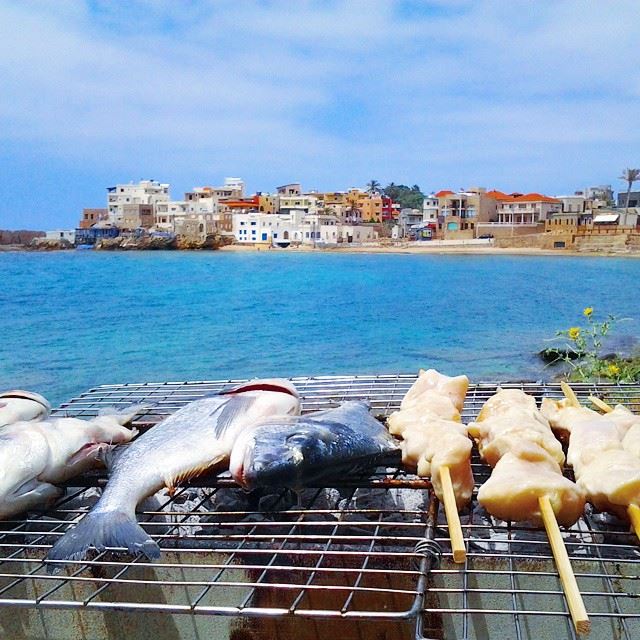 مشاوي و الشباب وهيك...  Batroun  sea  fish  ig_lebanon  ig_leb ...