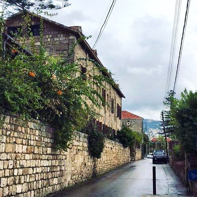 مطرح ما كنا ولاد زغار...